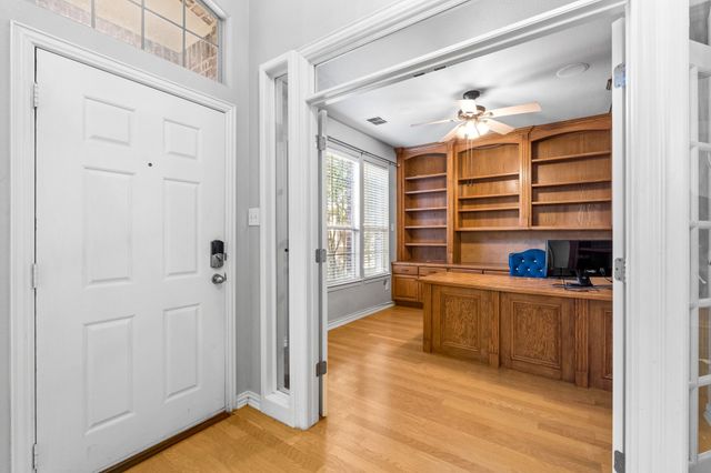 1370 Meadows Avenue, Lantana, TX 76226