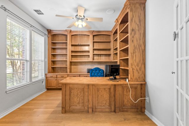 1370 Meadows Avenue, Lantana, TX 76226