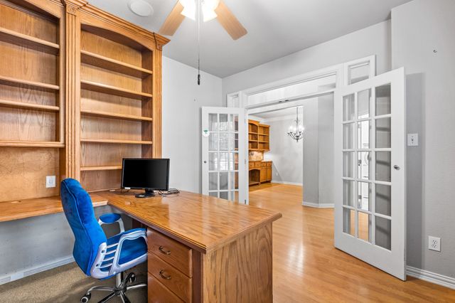 1370 Meadows Avenue, Lantana, TX 76226