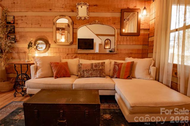 110 Gunter Town Road, Marshall, NC 28753