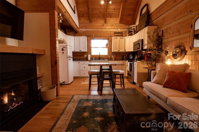 110 Gunter Town Road, Marshall, NC 28753