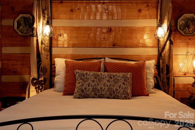 110 Gunter Town Road, Marshall, NC 28753