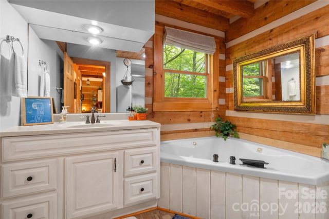 110 Gunter Town Road, Marshall, NC 28753