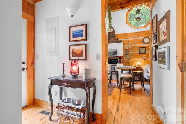 110 Gunter Town Road, Marshall, NC 28753