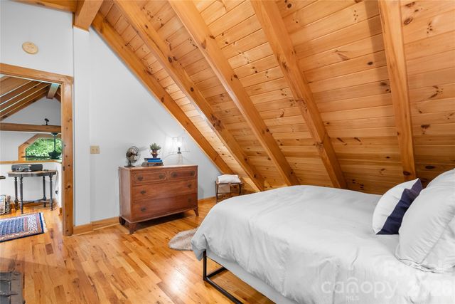 110 Gunter Town Road, Marshall, NC 28753