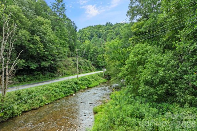 110 Gunter Town Road, Marshall, NC 28753