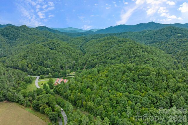 110 Gunter Town Road, Marshall, NC 28753