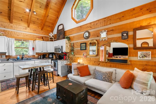 110 Gunter Town Road, Marshall, NC 28753