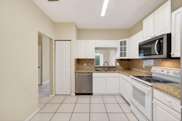 8289 Via Serena, Boca Raton, FL 33433