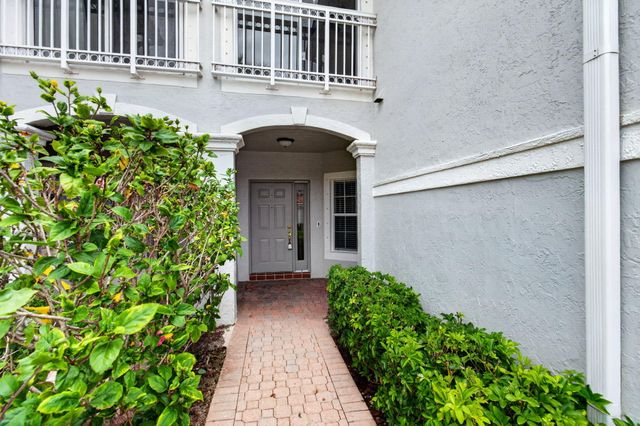 8289 Via Serena, Boca Raton, FL 33433