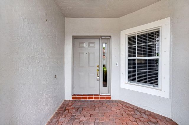 8289 Via Serena, Boca Raton, FL 33433