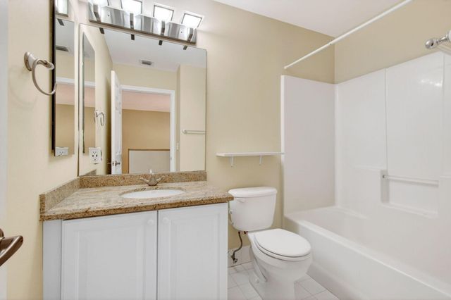 8289 Via Serena, Boca Raton, FL 33433