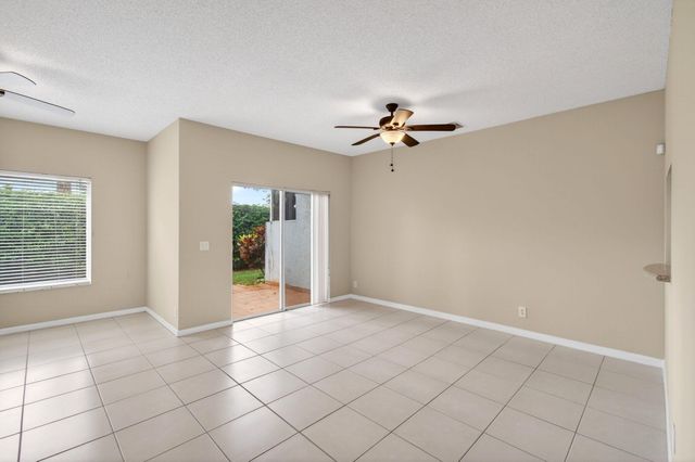 8289 Via Serena, Boca Raton, FL 33433