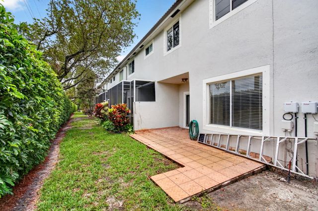 8289 Via Serena, Boca Raton, FL 33433