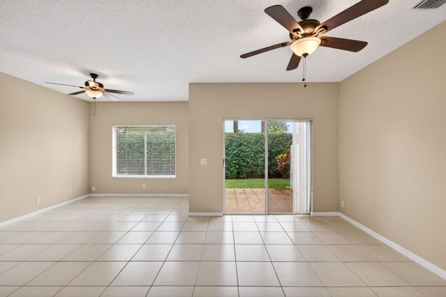 8289 Via Serena, Boca Raton, FL 33433