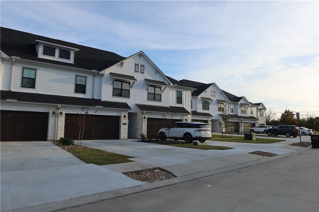 1454 Ailin Drive, College Station, TX 77845