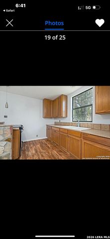 1103 Rockmoor, Canyon Lake, TX 78133