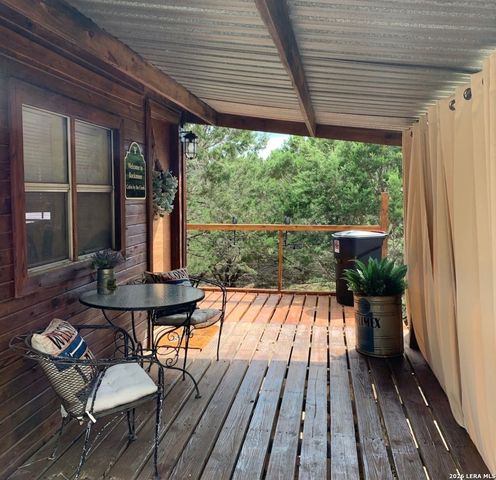 1103 Rockmoor, Canyon Lake, TX 78133