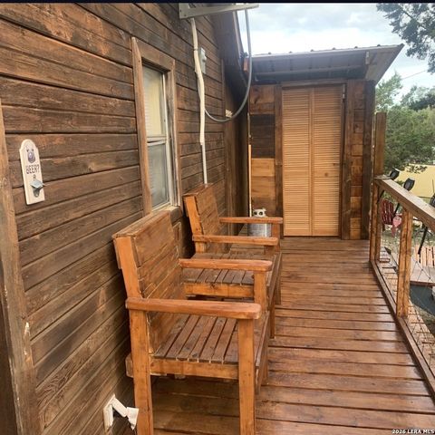 1103 Rockmoor, Canyon Lake, TX 78133