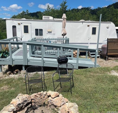 1103 Rockmoor, Canyon Lake, TX 78133