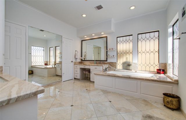 15835 N Barkers Landing Road, Houston, TX 77079