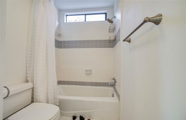 15835 N Barkers Landing Road, Houston, TX 77079