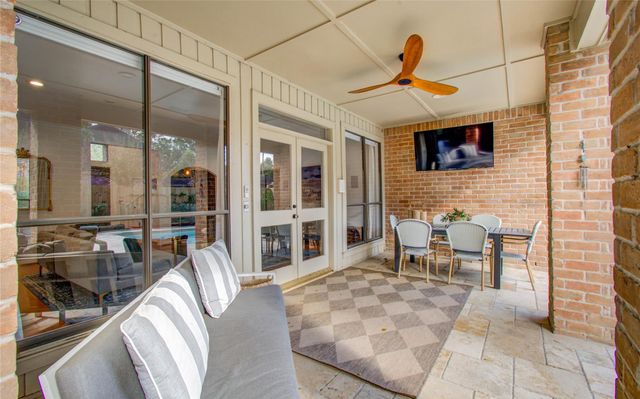 15835 N Barkers Landing Road, Houston, TX 77079