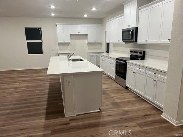 7616 Nectarsweet Drive, Riverside, CA 92507