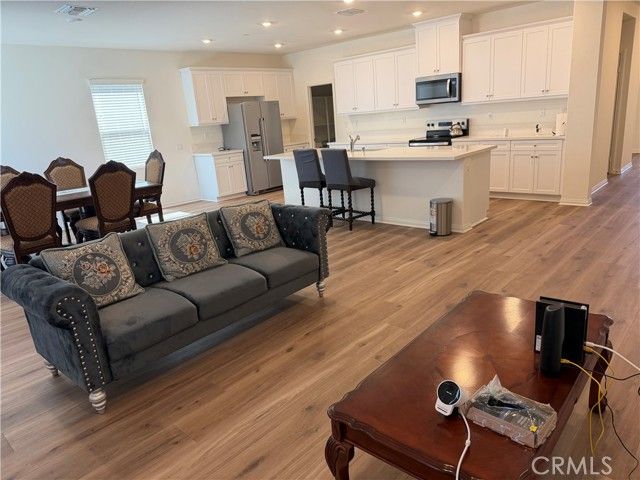 7616 Nectarsweet Drive, Riverside, CA 92507