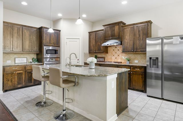 220 Sir Brine Drive, Lewisville, TX 75056