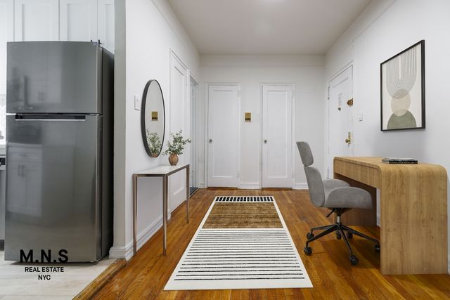 15501 90th Ave Apt 1K, New York City, NY 11432