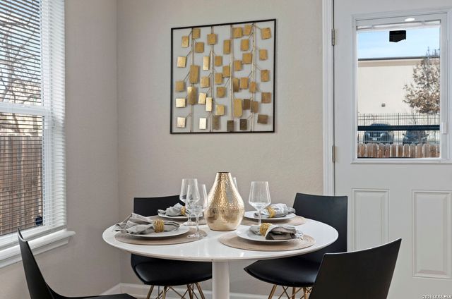 611 Whiting, San Antonio, TX 78210