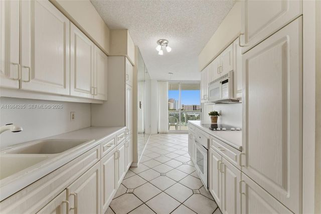 16400 Collins Ave 544, Sunny Isles Beach, FL 33160
