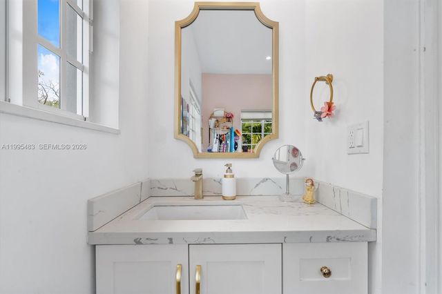 9636 NE 5th Ave Rd, Miami Shores, FL 33138