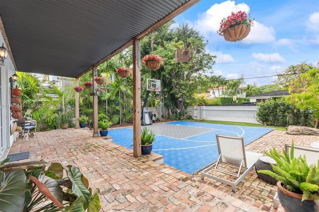 9636 NE 5th Ave Rd, Miami Shores, FL 33138