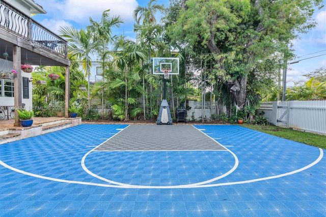 9636 NE 5th Ave Rd, Miami Shores, FL 33138