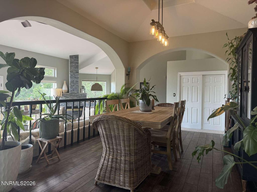 Image 5 of property listing at 1547 Kestrel Court, Reno, NV 89509