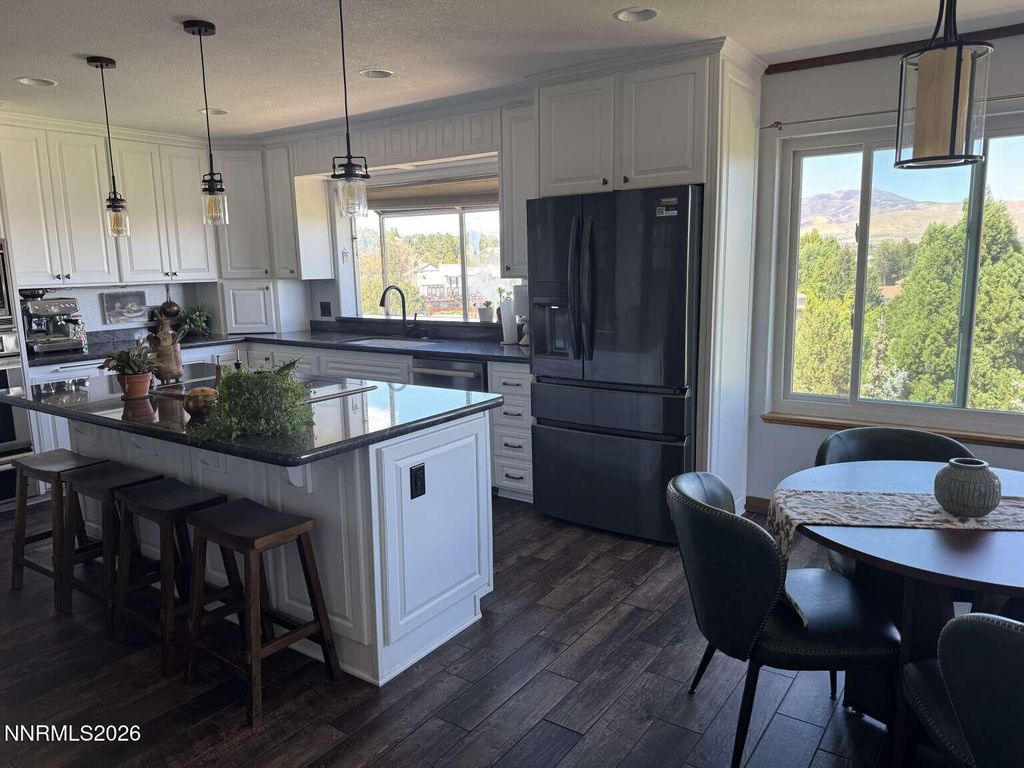 Image 7 of property listing at 1547 Kestrel Court, Reno, NV 89509