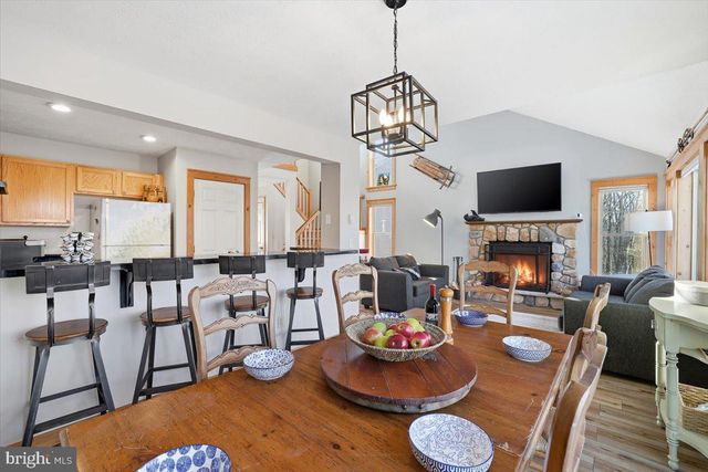 208 SYCAMORE CT, Tannersville, PA 18372