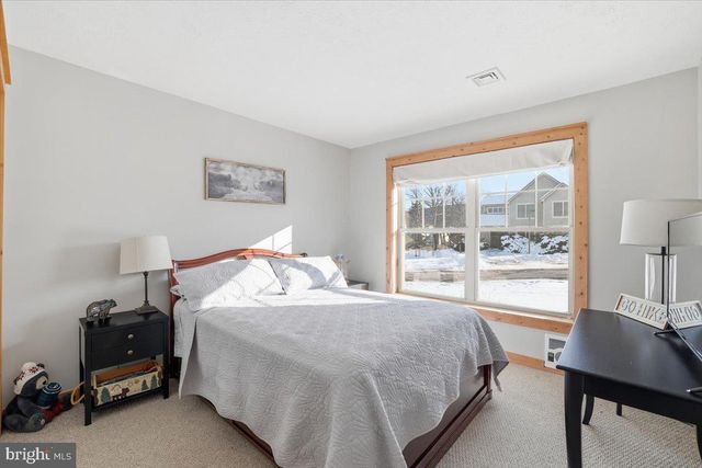 208 SYCAMORE CT, Tannersville, PA 18372