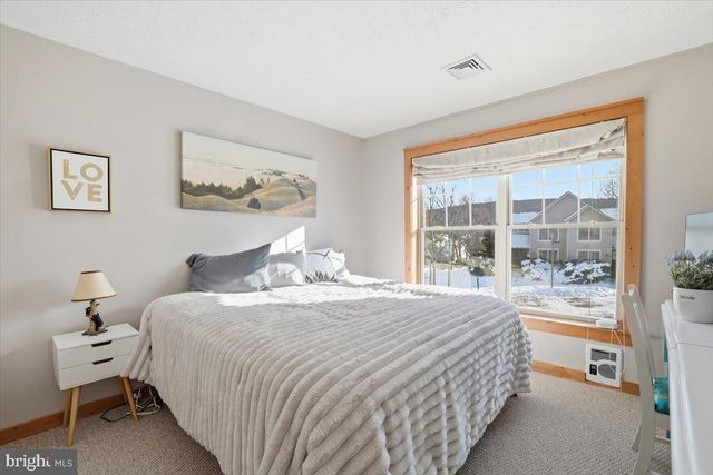 208 SYCAMORE CT, Tannersville, PA 18372