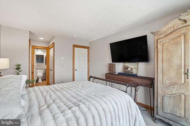 208 SYCAMORE CT, Tannersville, PA 18372