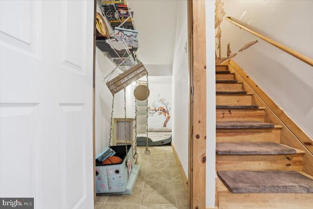 208 SYCAMORE CT, Tannersville, PA 18372