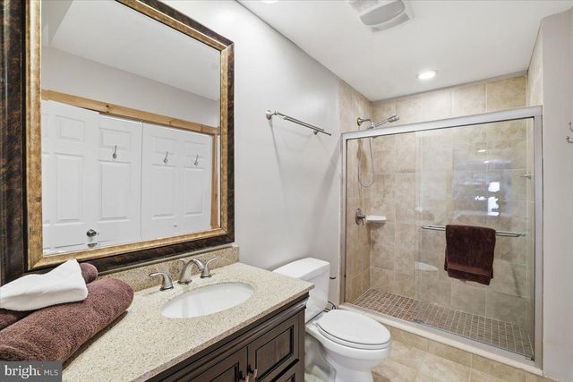 208 SYCAMORE CT, Tannersville, PA 18372