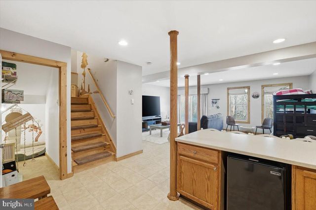 208 SYCAMORE CT, Tannersville, PA 18372