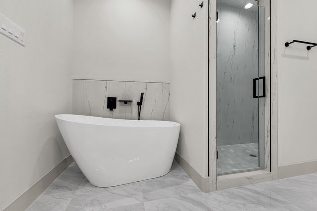 715 E Jefferson Street, Waxahachie, TX 75165