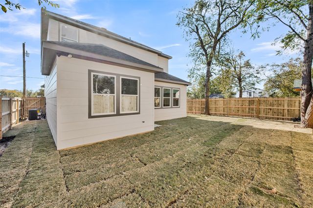 715 E Jefferson Street, Waxahachie, TX 75165
