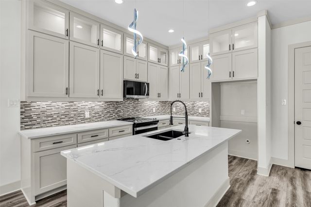 715 E Jefferson Street, Waxahachie, TX 75165