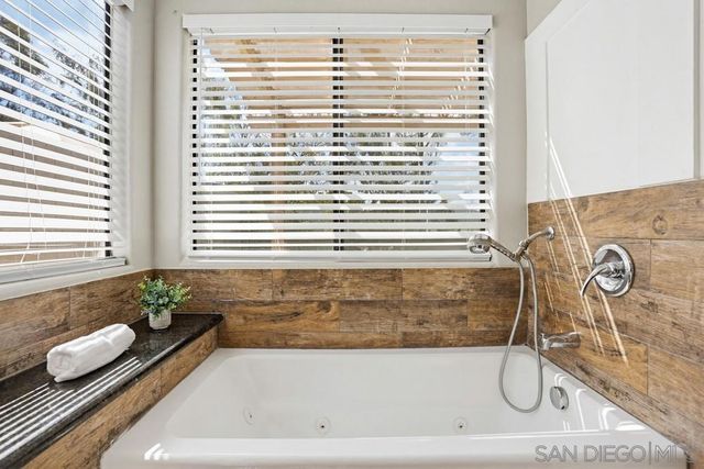 11753 Avenida Sivrita, San Diego, CA 92128