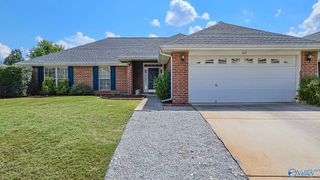 217 Shadow Cove Drive SW, Huntsville, AL 35824